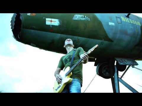 Darren Scott -