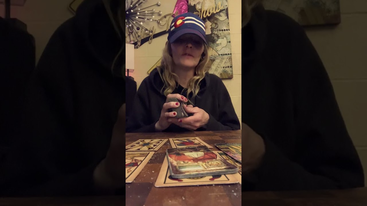 «Дева, было совершено преступление!»