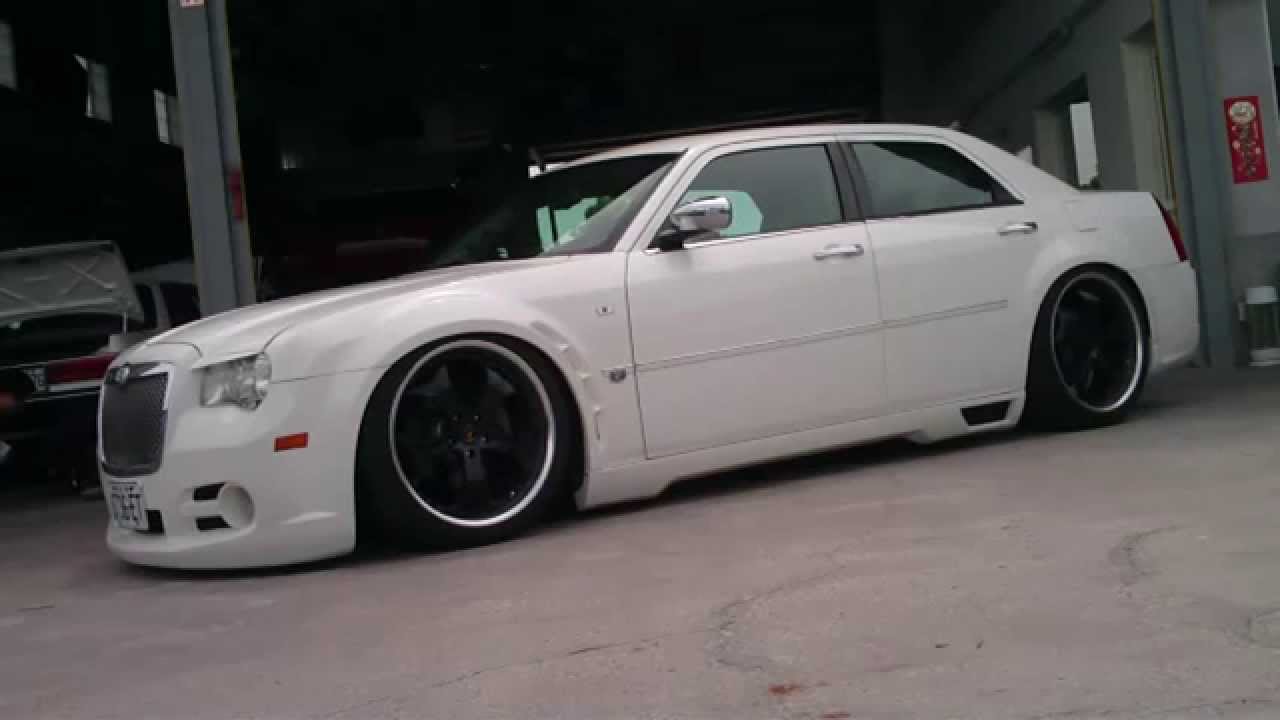 Western Customz 改 Chrysler 300C with AirREX digital air suspension YouTube