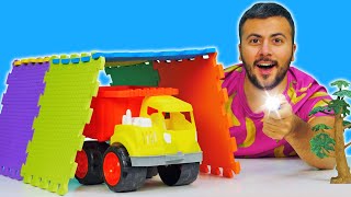 Araba oyunları - Okan Abi oyuncak kamyon için tünel yapıyor Erkek çocuklar için eğitici videolar