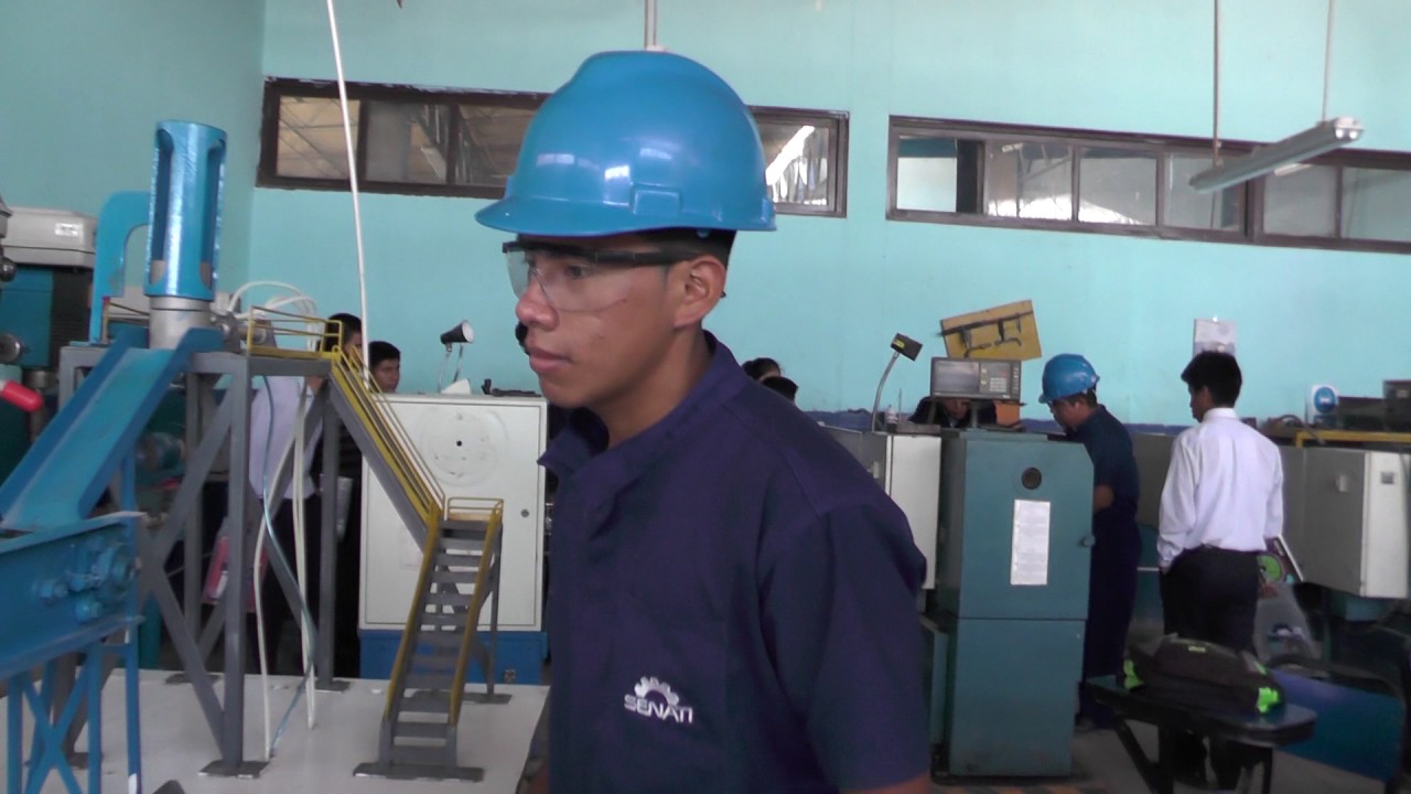 02 ÁREA DE MECÁNICA DE MANTENIMIENTO, CONSTRUCCIÓN METÁLICA Y MECÁNICA AUTOMOTRIZ SON LAS MEJORES CA