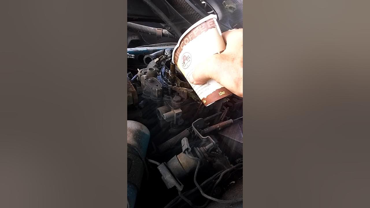 Filling the carburetor bowl a 1973 Battlelac Eldorado YouTube