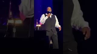 AUDIENCE GOES CRAZY AS NICK SINGS "SUNSHINE" DURING OJAYS FAREWELL TOUR FILLING IN FOR EDDIE LEVERT