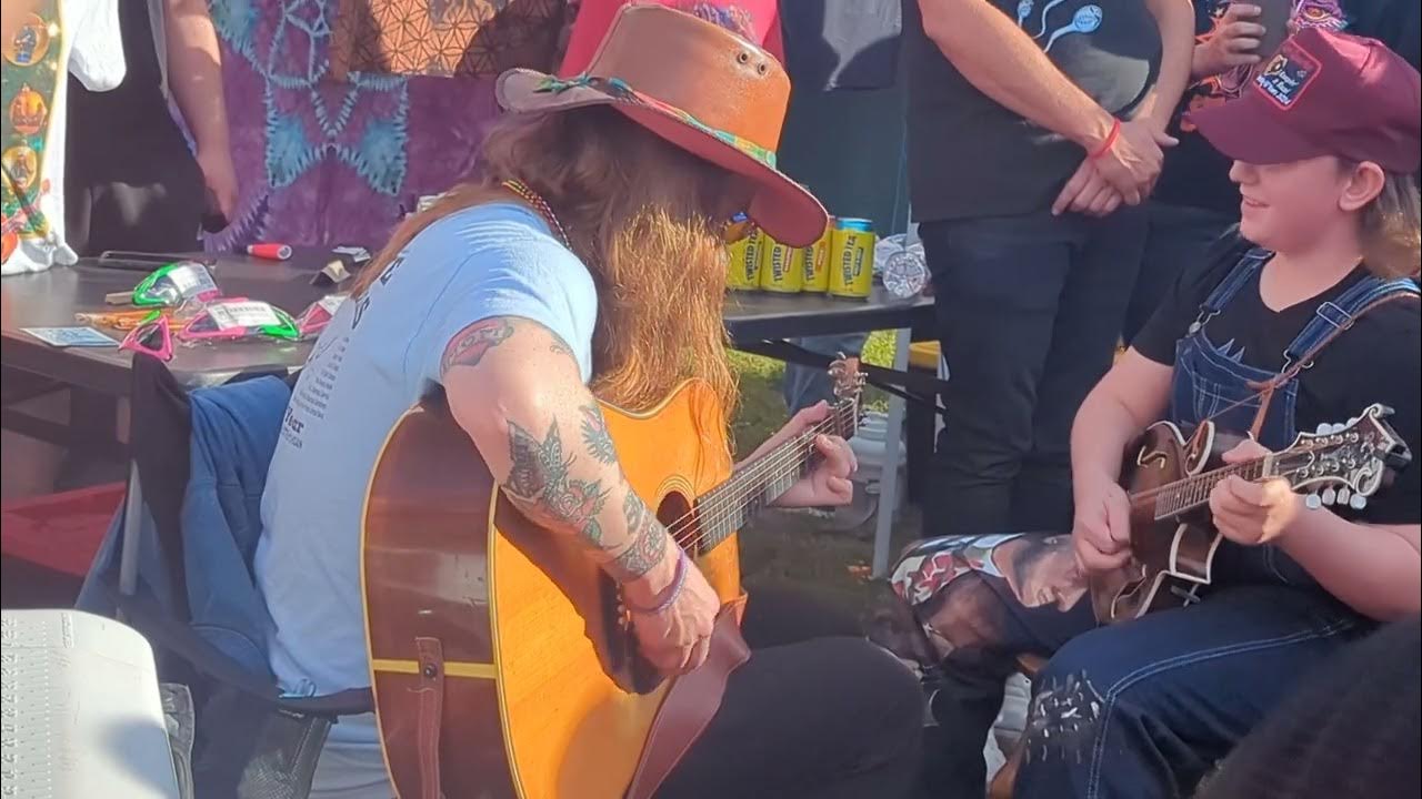 Billy Strings and Vance Bonebrake - Soldier's Joy 12/29/24 Billy Strings and Vance Bonebrake - Soldier's Joy 12/29/24