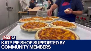 Pie shop supported by community screenshot 5