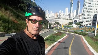 role de bike em bauneario camboriu avenida atlantica na praia #bike #bicicleta #role