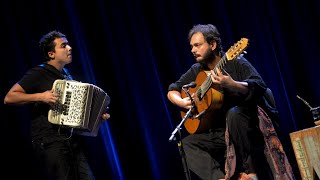 Video thumbnail of "Yamandu Costa e Roger Corrêa - Libertango (Astor Piazzolla)"