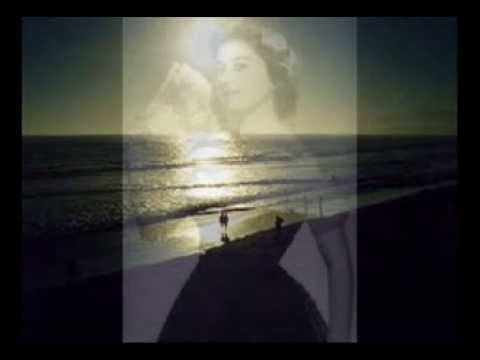 Pe 'Nu Raggio 'e Luna - Gloria Christian (live) - YouTube