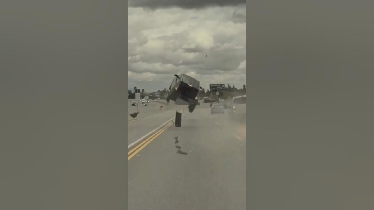 Lifted Truck Wheel Falls Off Caused TERRIBLE Accident On Interstate