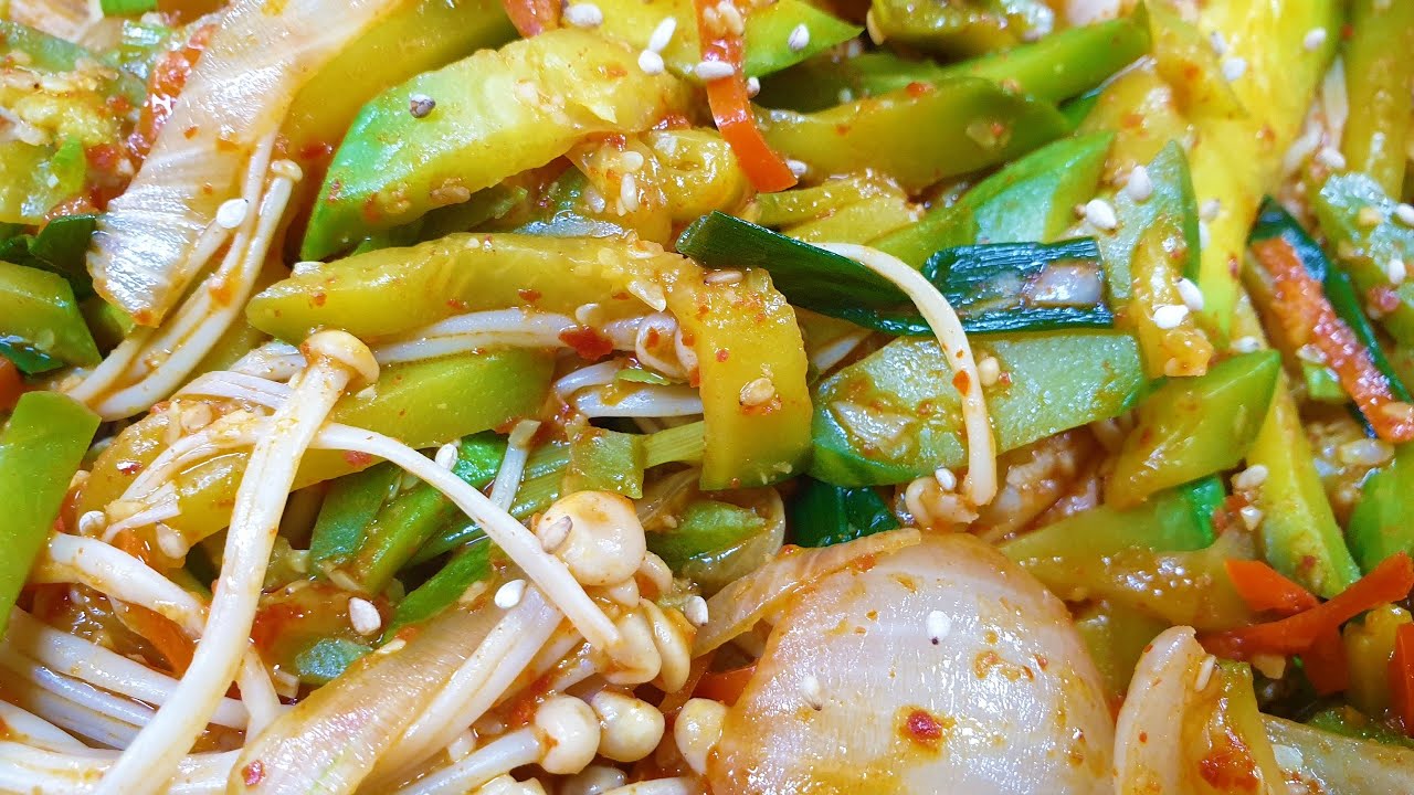 기름없이 애호박나물