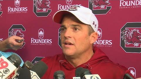 Shane Beamer reacts to South Carolina defeating Clemson Tigers
