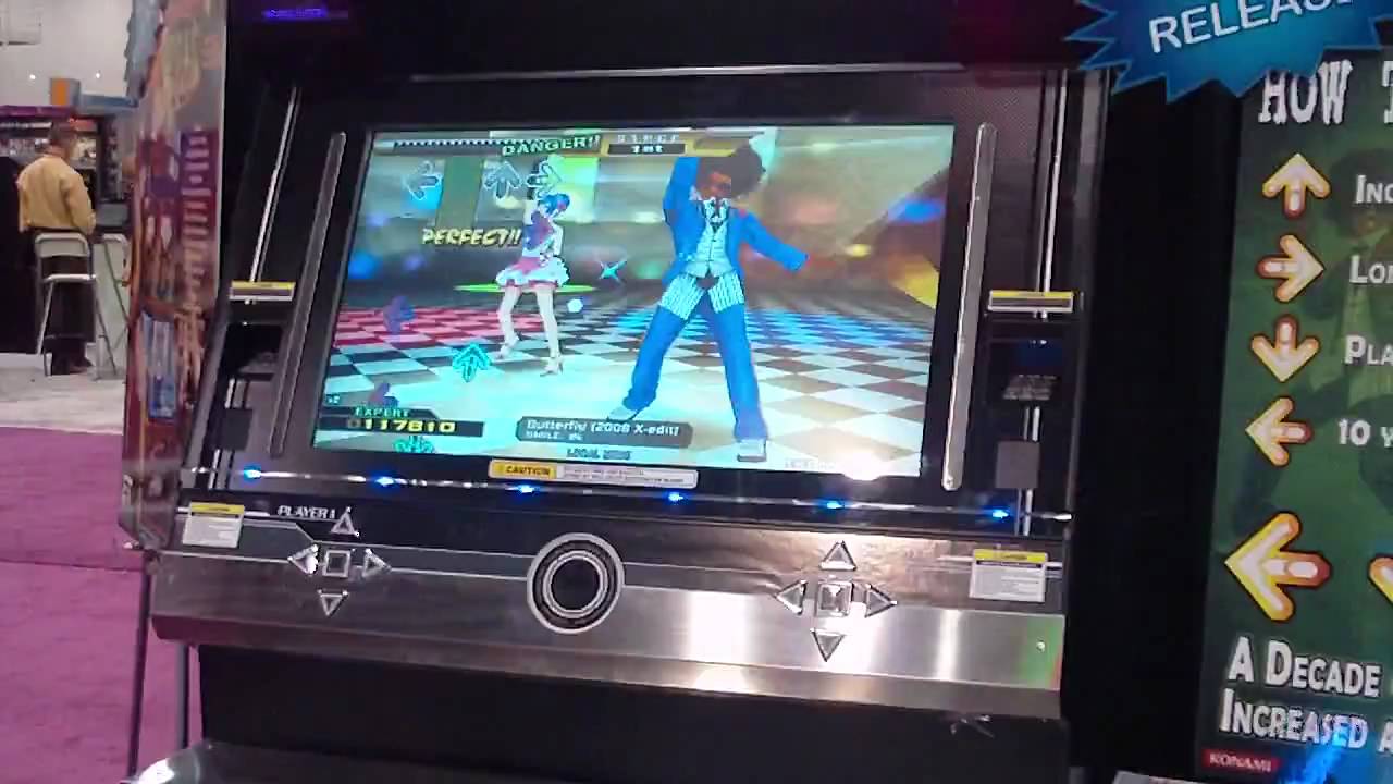 Dance Dance Revolution X at ASI 2009 (Konami) - YouTube