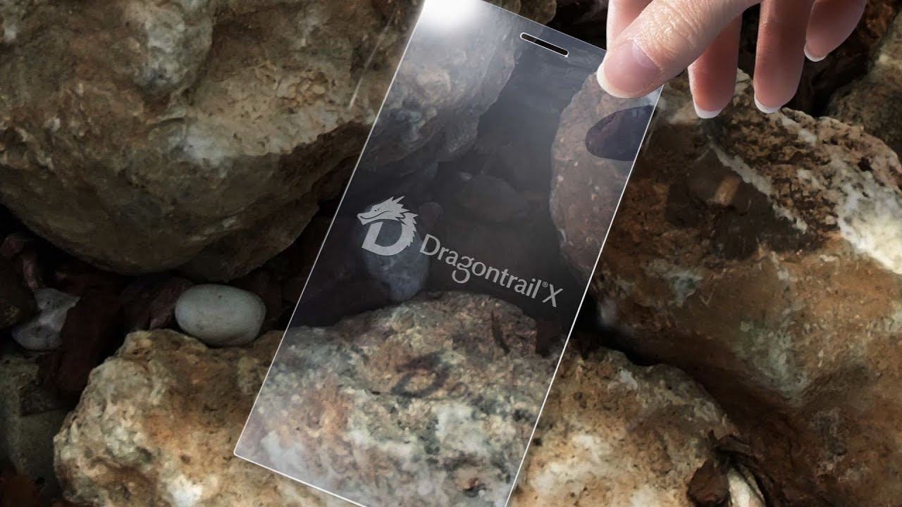 Smartphone cover glass Dragontrail™ X to be used on 2014 World Cup player benches