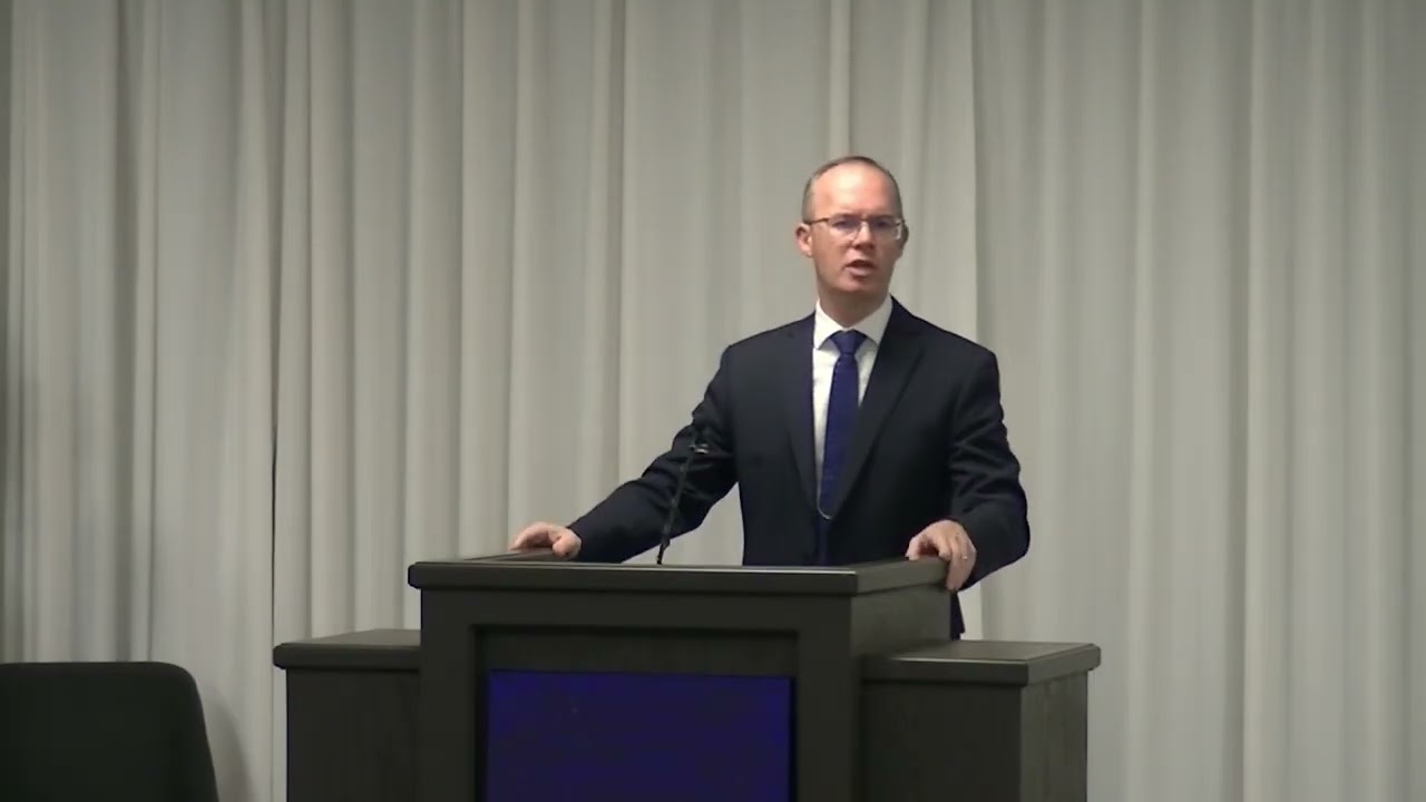 De Mensch Denkjt Un Gott Lenjkt