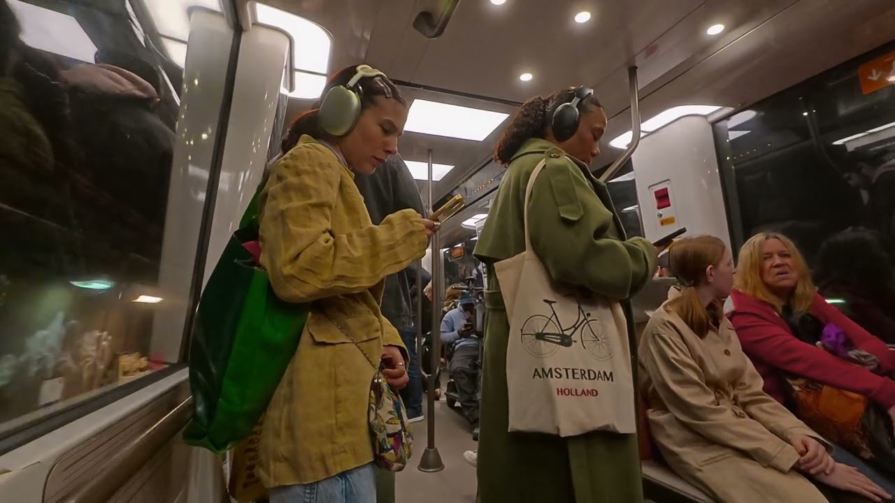 Parisian Metro Bercy to Monmart station