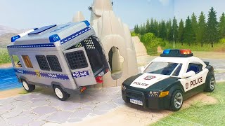 Мультики для детей с машинками - новые игрушечные мультфильмы - Полицейская ловушка!
