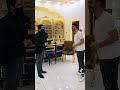 منير زياد يدخل على محل سعودي ويغنيلهم اغاني سعودية منير زياد يدخل على محل سعودي ويغنيلهم اغاني سعودية
