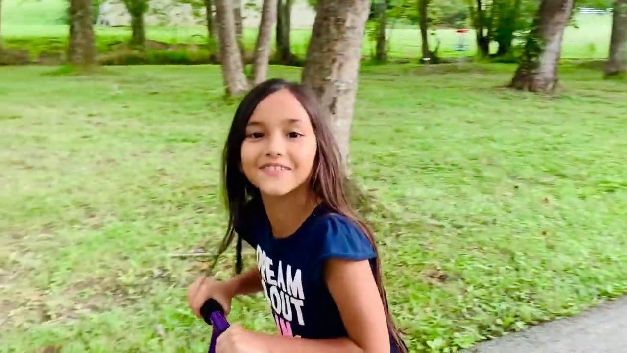 Жизнь в Америке — семейный отдых в парке.