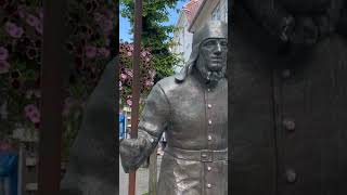 Who Is This Guy  norway summer guys question viral