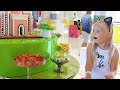 Алиса играет в парке развлечений для детей или Fun entertainment for kids / Мими Лисса