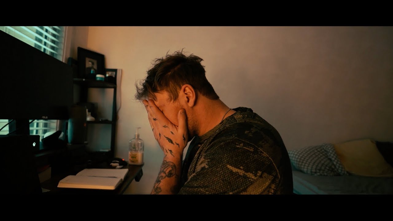 THE BEAUTY OF LIFTING ALONE