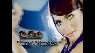 Ria Amelia ~ Larut Di Penantian ~ Best House Dangdut