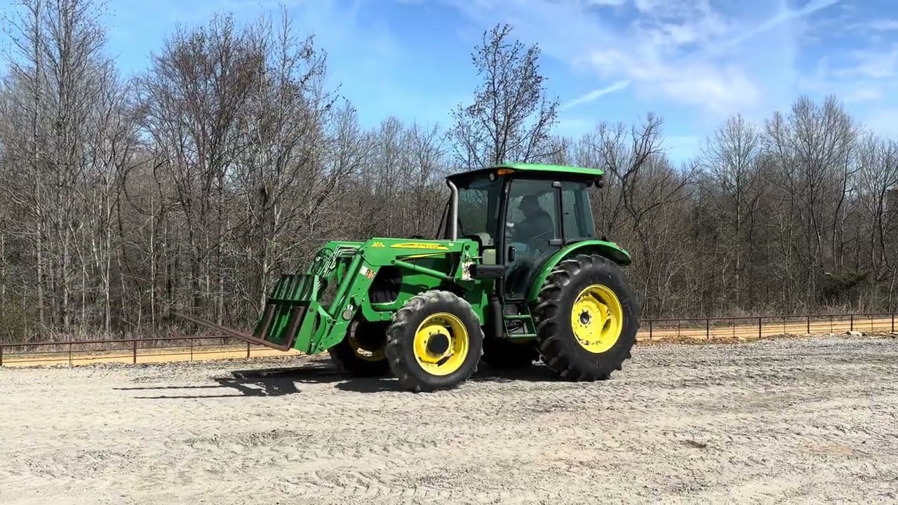 John Deere 5101E