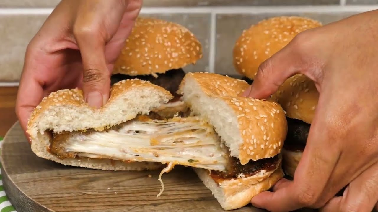 CHEGA DE DELIVERY CARO: HAMBÚRGUER DE FORNO RECHEADO - FÁCIL E MAIS BARATO - ASSADO NO FORNO