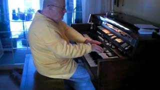 Mike Reed plays "Brazil" on the Hammond Organ chords