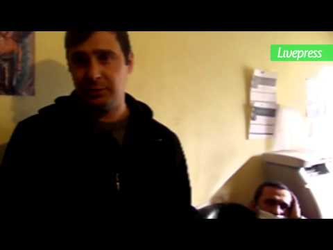 დევნილმა პირი ამოიკერა