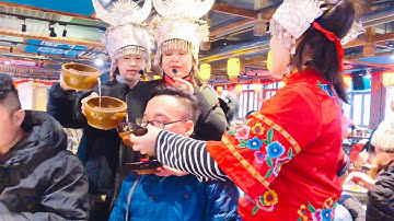 Phong tục mời rượu của người Miêu