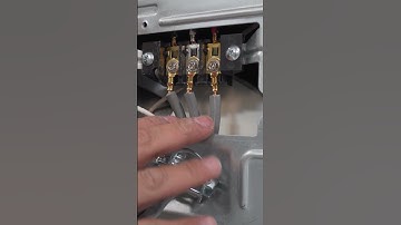 Welke draden moet ik aansluiten bij de installatie van een elektrische droger met 3 pinnen?