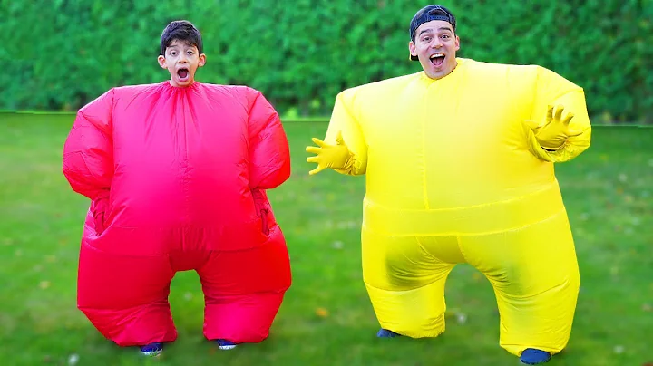 Alex dan Jason merawat bayi yang sedang bermain se...