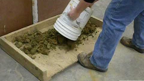 Standard Proctor Compaction Test 01