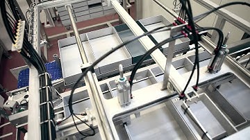 SEMI-STAAL crate washing system with integrated robot stacking solution