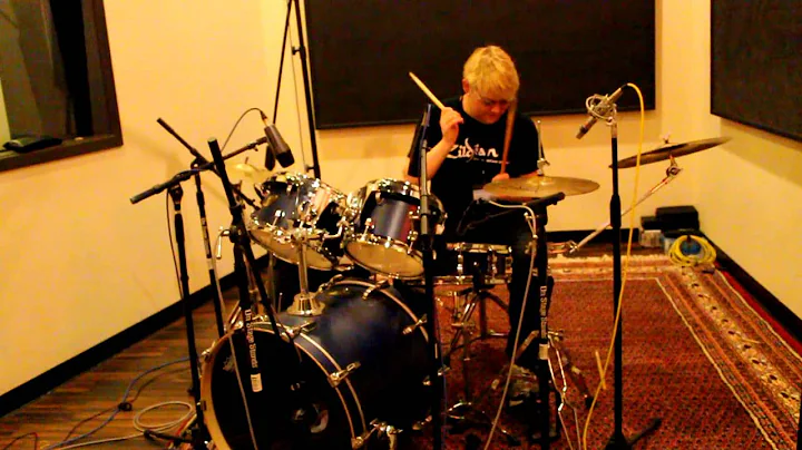 Craig Dukes Punishes the Drumset at the SAE SF Ope...
