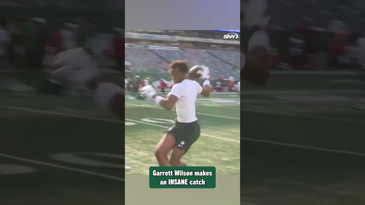 Jets WR Garrett Wilson makes a RIDICULOUS catch in pregame warmups 🤯