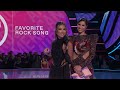 Jessie James Decker and Roselyn Sanchez Present Favorite Rock Song | AMAs 2022