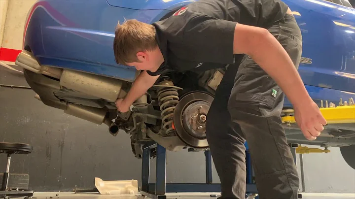 Fuel Pump Replacement for VE-VF V8 HSV/Holden Commodore at Oztrack