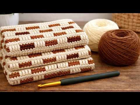 Everyone Is Making This Warm & Easy Crochet Stitch! Try It for Your Next Blanket