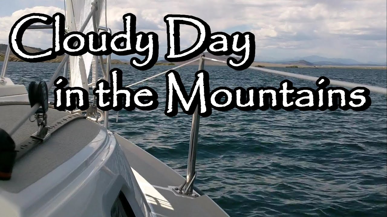 ⁣A Cloudy Day in the Mountains