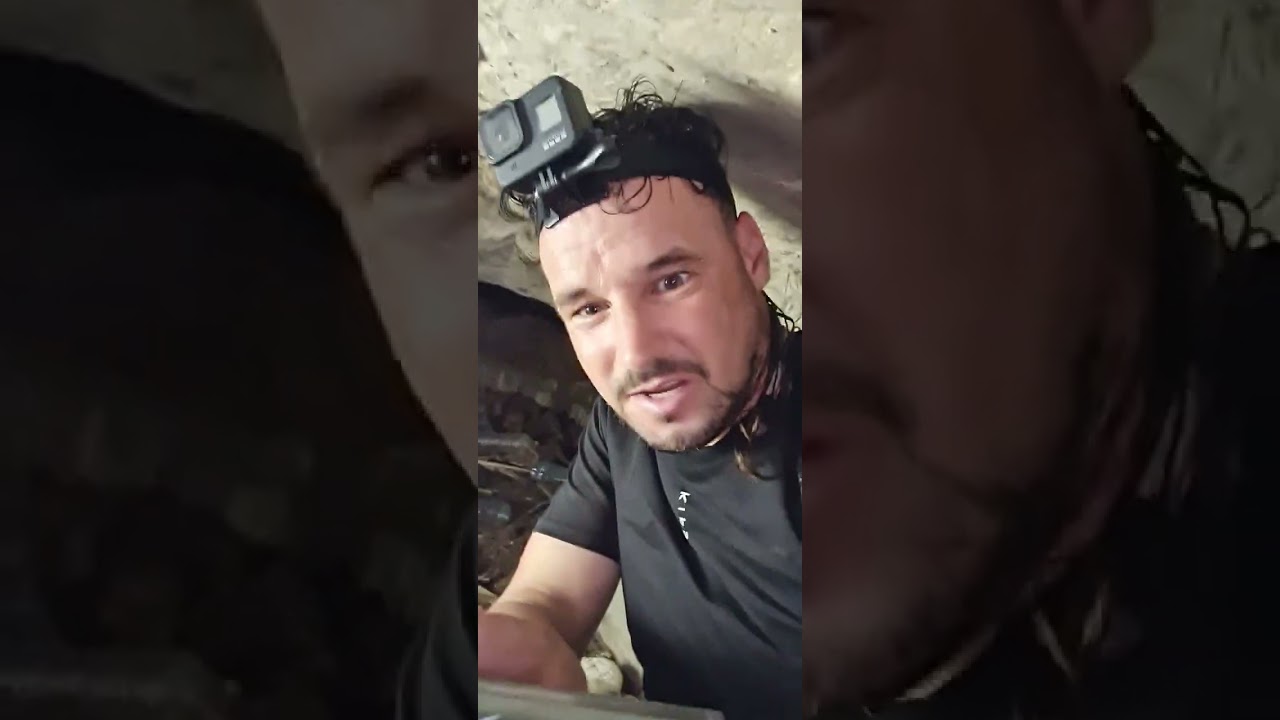 أنفاق مغلقة تحت قسنطينة ومليءة بالتراب وربما تكون سبب في إغلاق بعض ممرات الصرف الصحي اعزكم الله