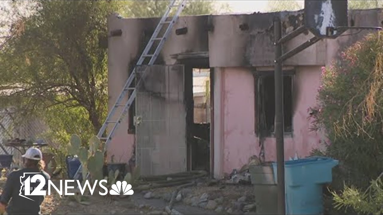 Fatal house fire in Phoenix kills 1 - YouTube