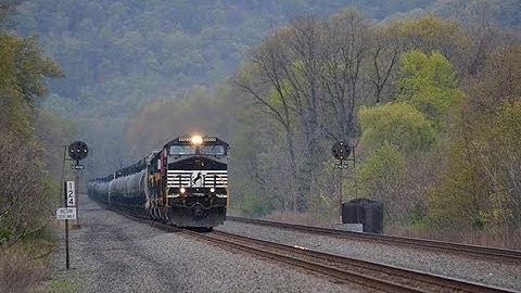 NS 64E - Eastbound with NS - CP - ICE & ICE lashup
