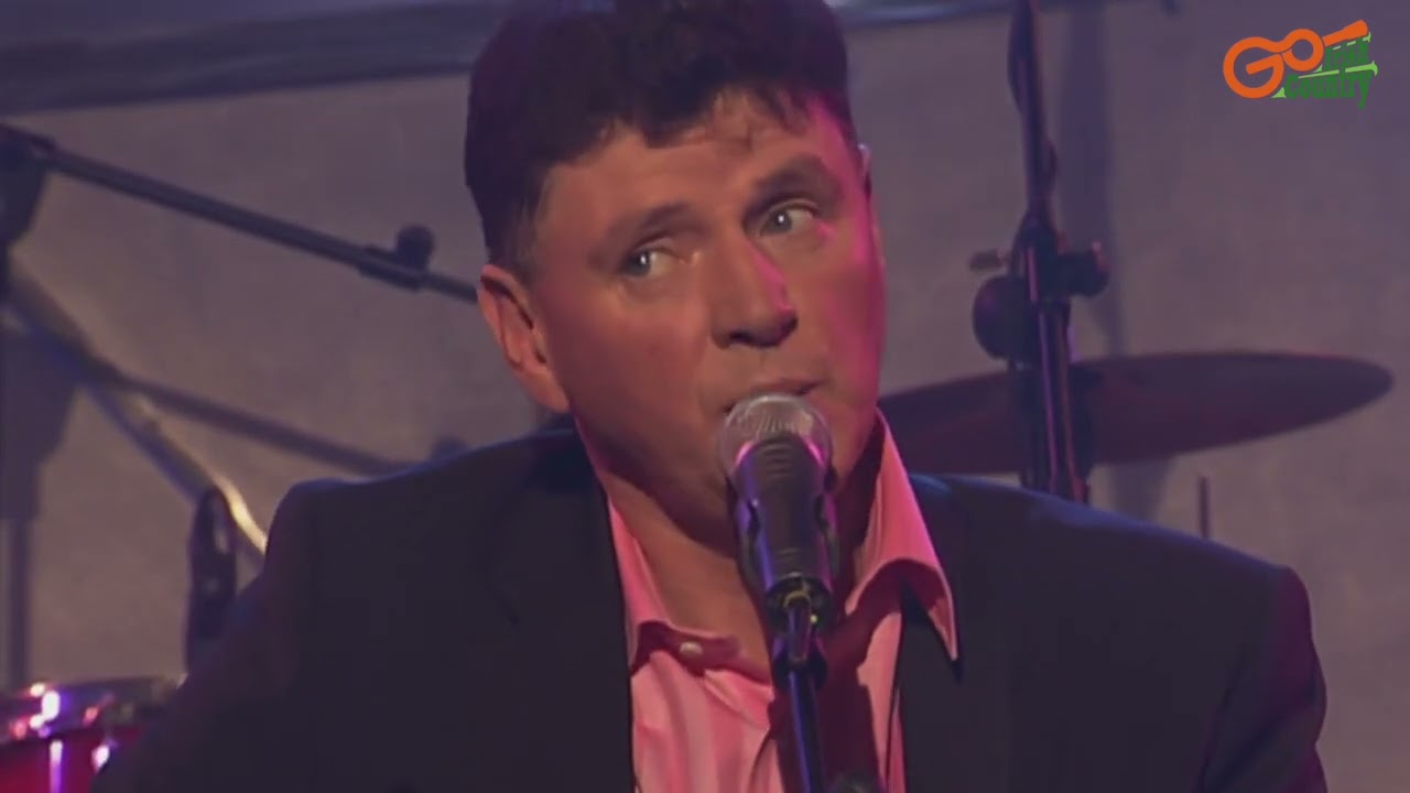 John Hogan sings The Galway Girl