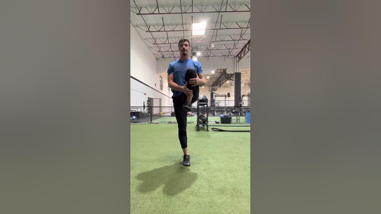 Knee Hug w/ Hold + Single Leg Reach - YouTube