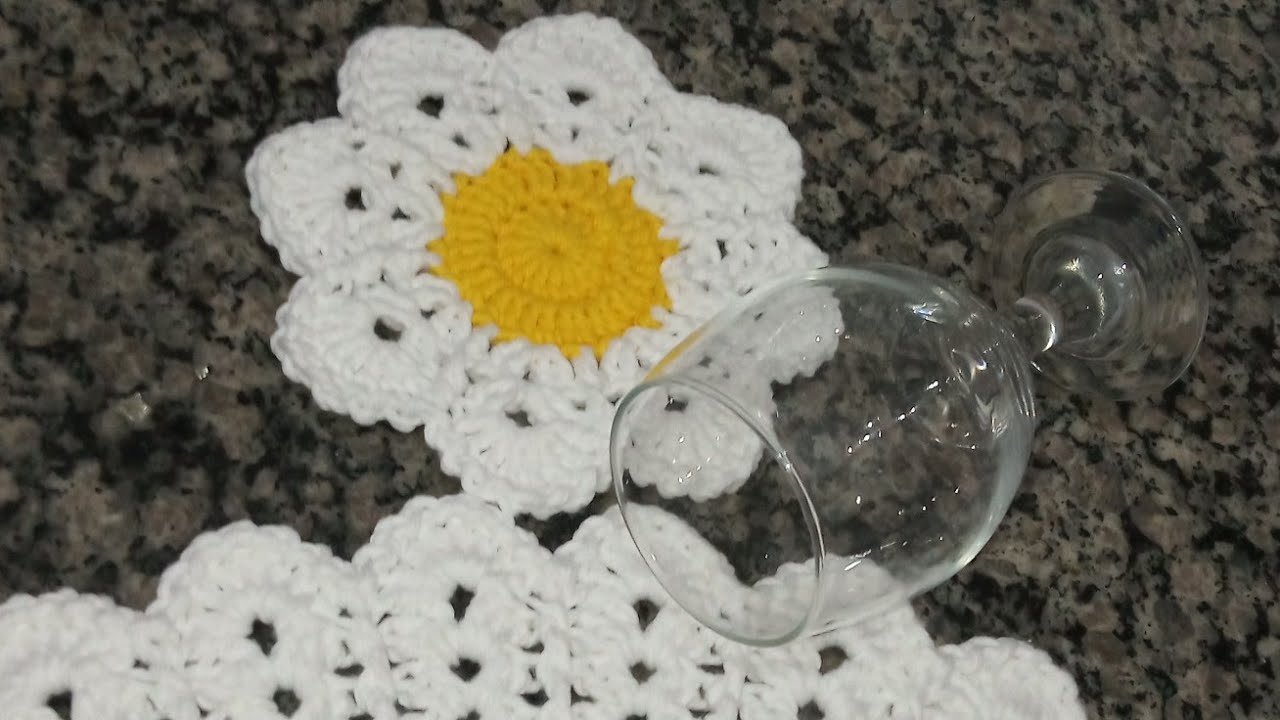 Porta Copo de Crochê Margarida Muito Fácil