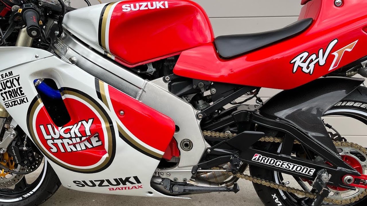 BR21B Suzuki RGV250 Lucky Strike Workshop Banner Sign – Garage Decor