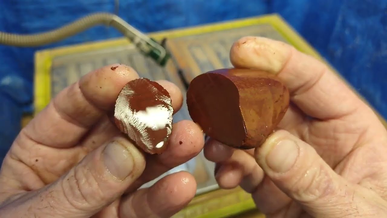 Cutting open these rockhounding finds with a tile saw. Jasper, Quartz and more