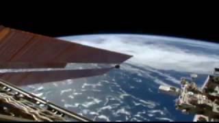 One turn around the Earth from ISS screenshot 5